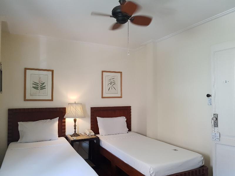 Charming La Casita Mercedes, 5Br And 5Tb For Family And Friends Staycation Makati City Exterior photo